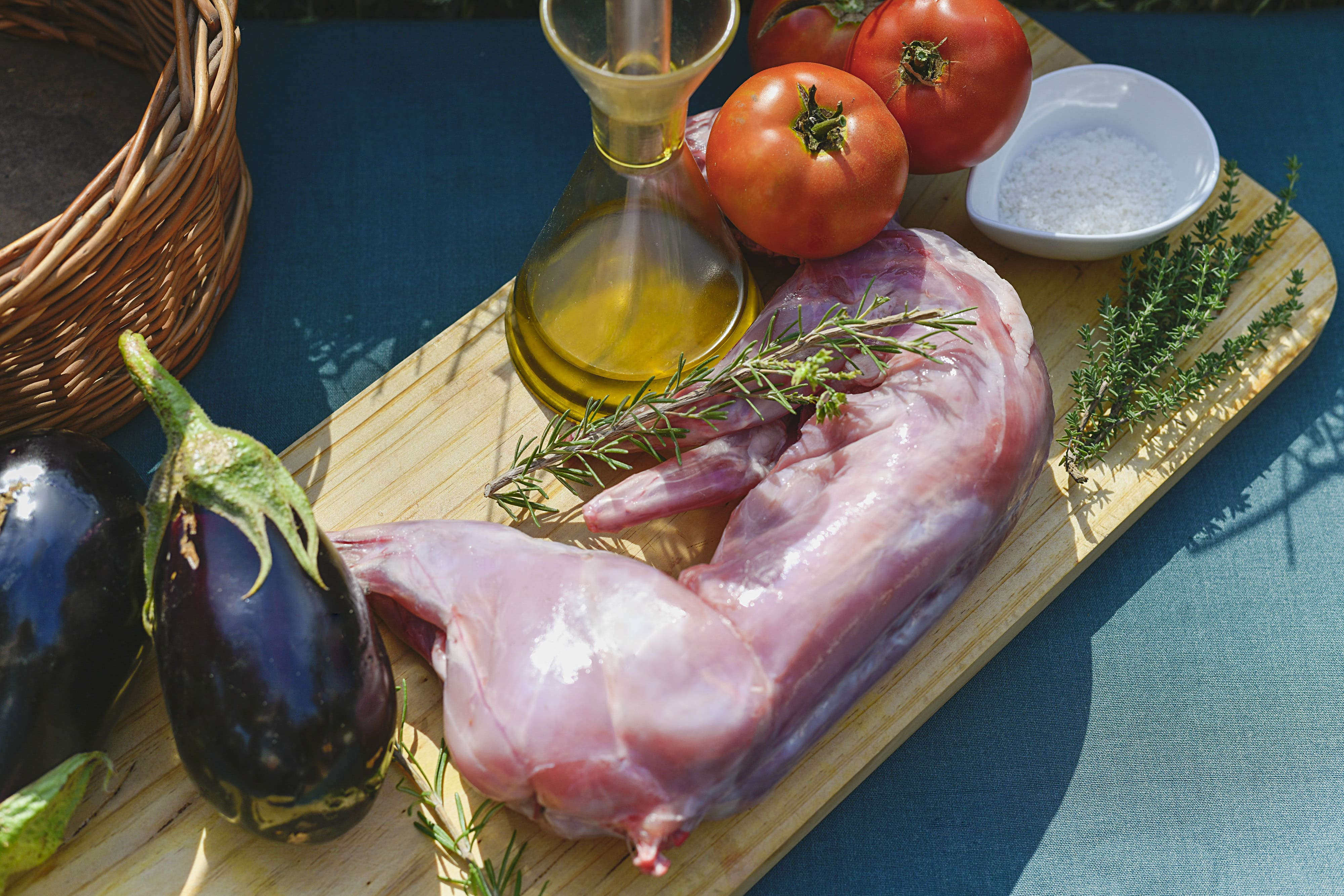 CONEJO ENTERO NACIONAL AL VACIO CONGELADO